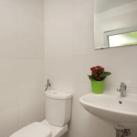 Amfiteatar 아파트