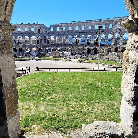 아파트 Amfiteatar