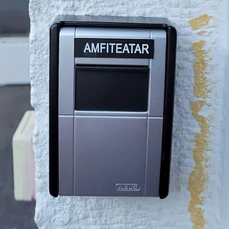 Amfiteatar Apartment *