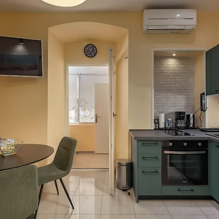 Amfiteatar Apartment *